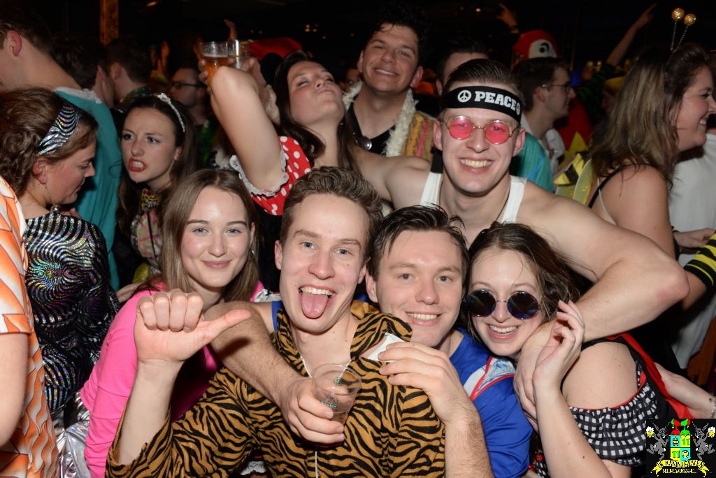 ../Images/Carnavals vrijdagavond in VdG 135.jpg